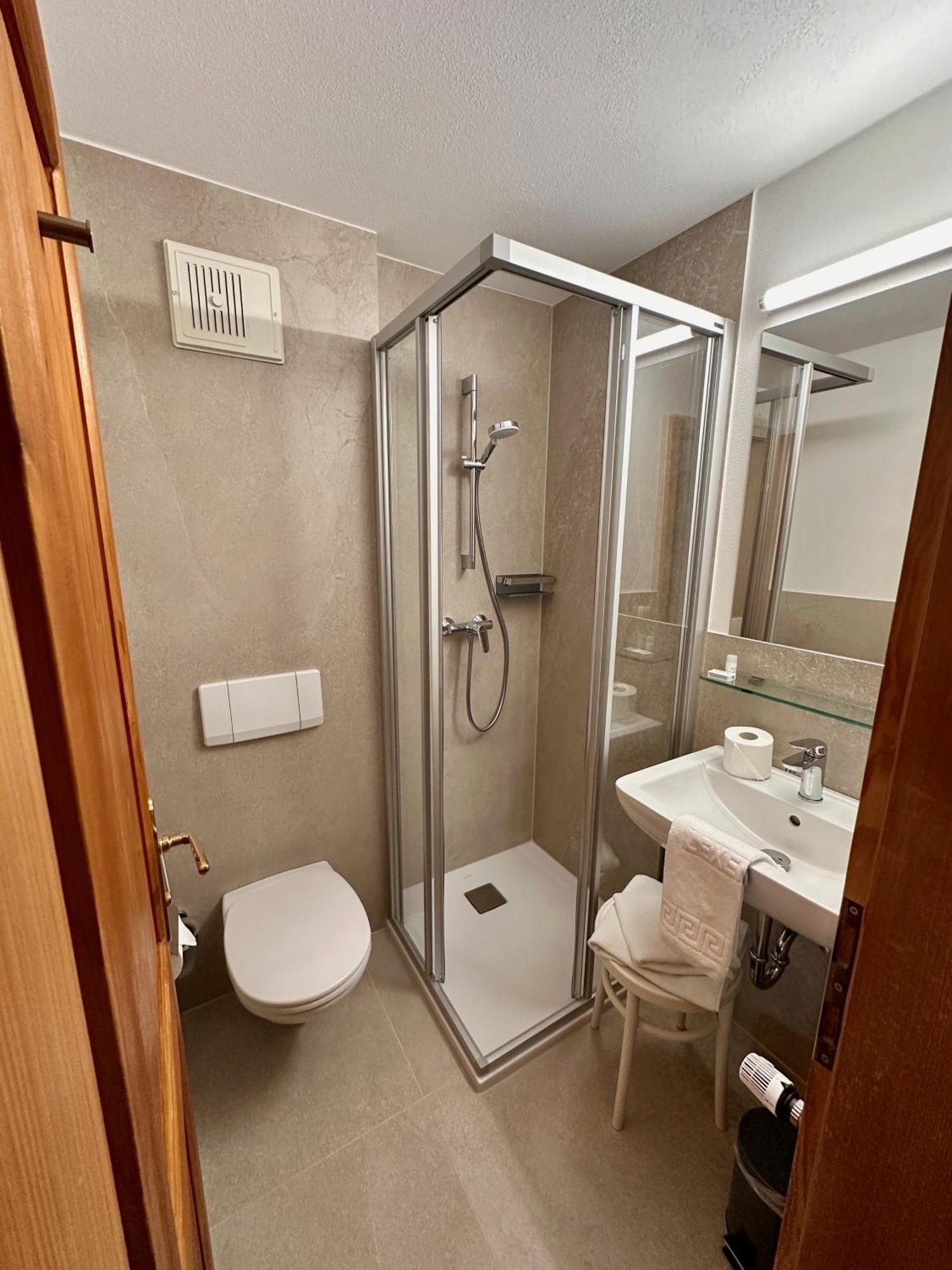 Lexenhof Hotel Nussdorf am Attersee Room photo
