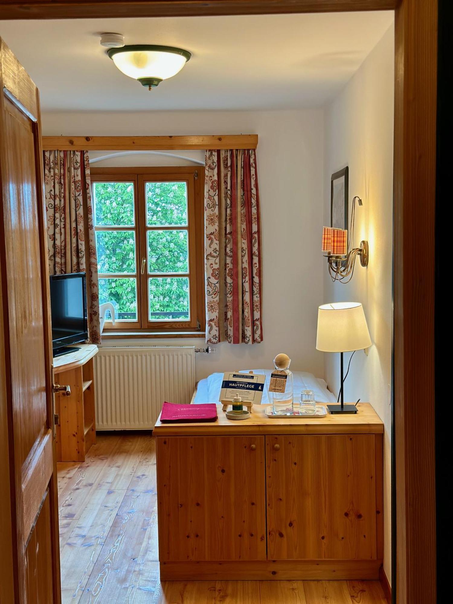 Lexenhof Hotel Nussdorf am Attersee Room photo